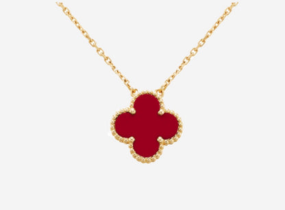 Collier trèfle rouge